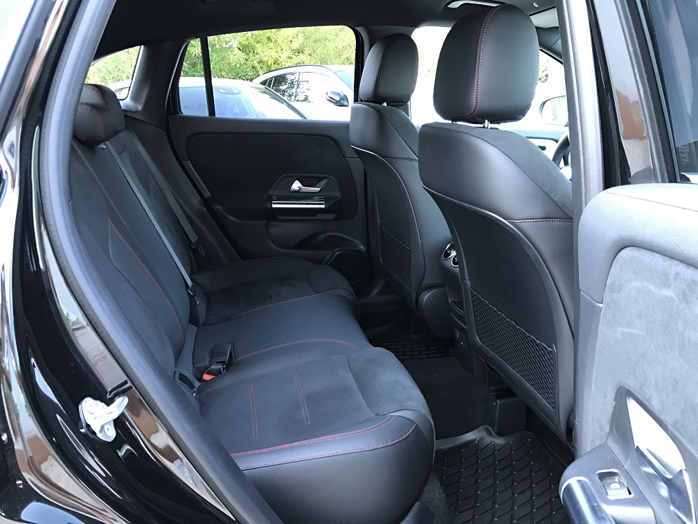 MERCEDES CLASSE GLA 200 AMG LINE 7G-DCT 163ch